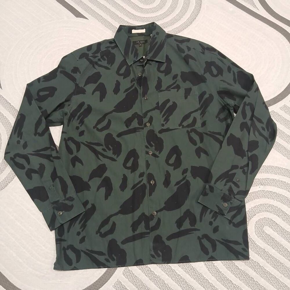 Ted baker mens large longsleeve button shirt green black cotton animal print